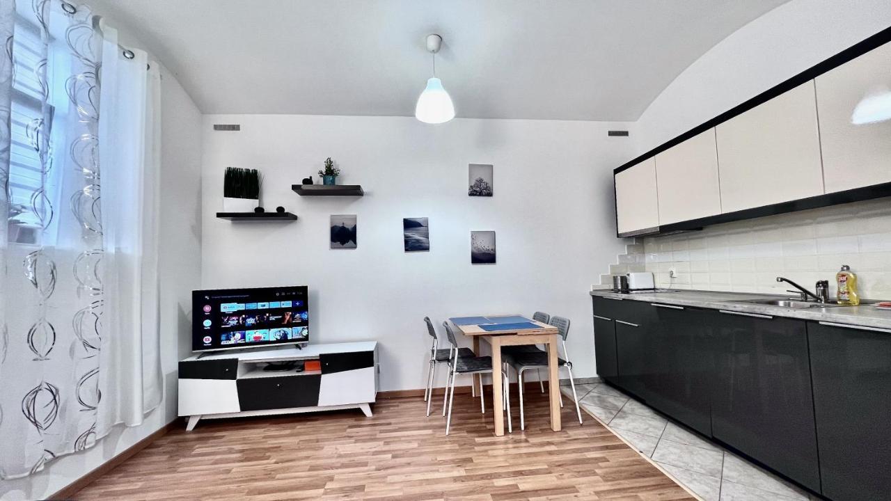 Ground Floor Apartment Prague Extérieur photo