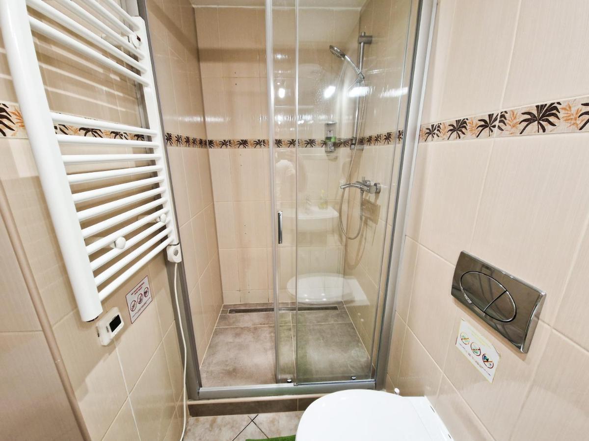 Ground Floor Apartment Prague Extérieur photo