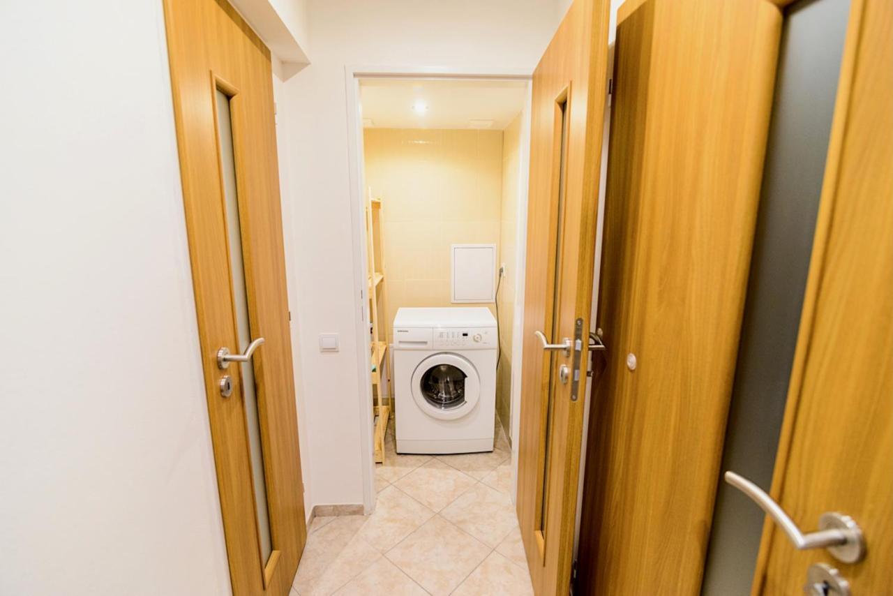 Ground Floor Apartment Prague Extérieur photo